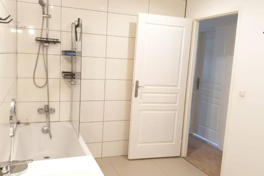 Le Cosy 120M² - 4 Chambres - 8 Personnes Woippy ภายนอก รูปภาพ